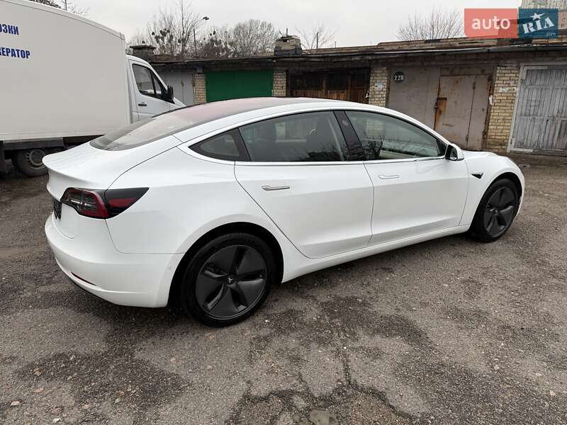 Седан Tesla Model 3 2018 в Києві фото 35 Седан Tesla Model 3 2018 в Києві