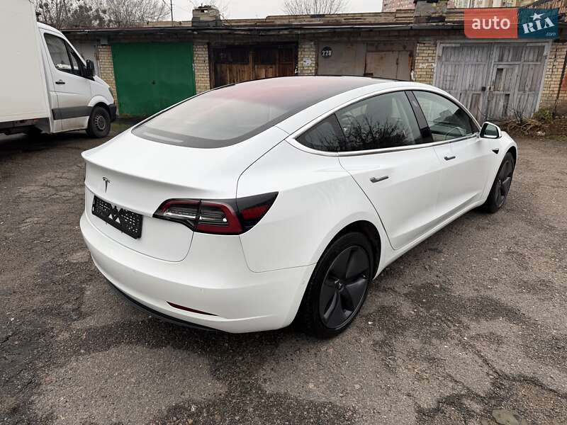 Седан Tesla Model 3 2018 в Києві фото 38 Седан Tesla Model 3 2018 в Києві