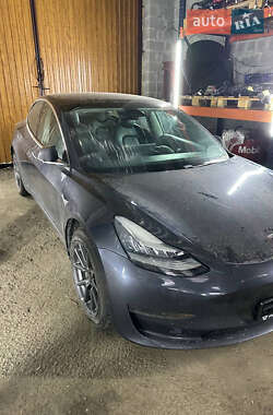 Седан Tesla Model 3 2018 в Львове