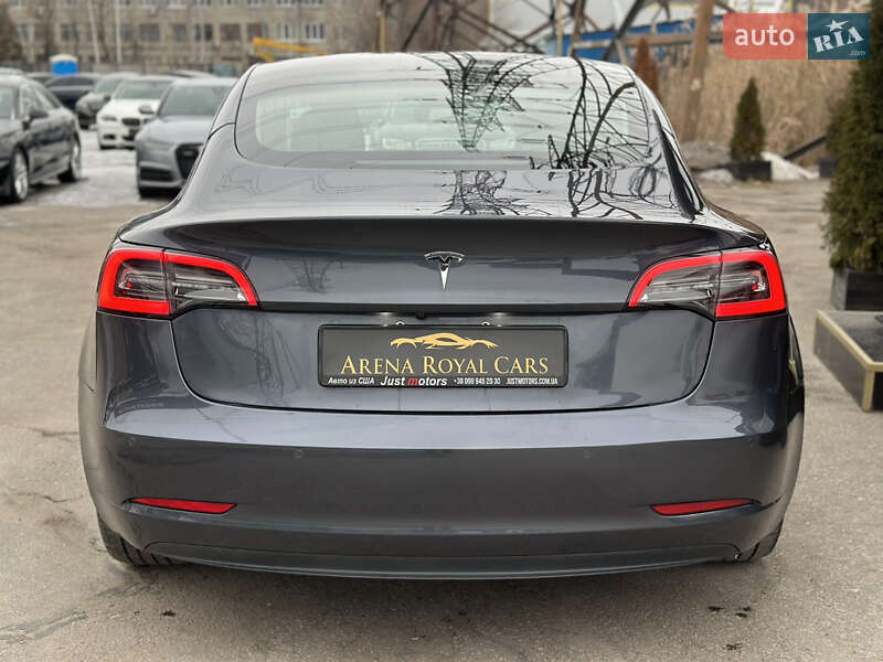 Седан Tesla Model 3 2018 в Харкові