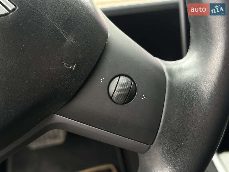 Седан Tesla Model 3 2018 в Харкові