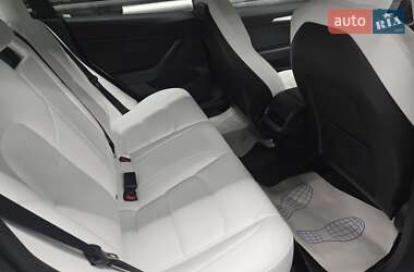 Седан Tesla Model 3 2021 в Києві