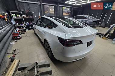Седан Tesla Model 3 2021 в Києві