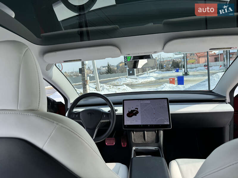 Седан Tesla Model 3 2020 в Львові