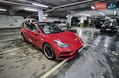 Седан Tesla Model 3 2018 в Києві