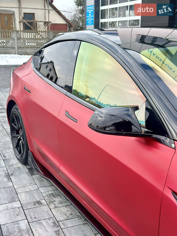 Седан Tesla Model 3 2019 в Львове