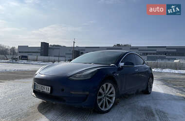 Седан Tesla Model 3 2019 в Львове