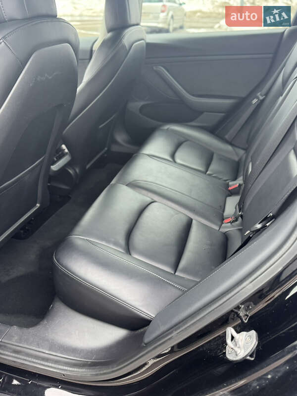 Седан Tesla Model 3 2022 в Житомире