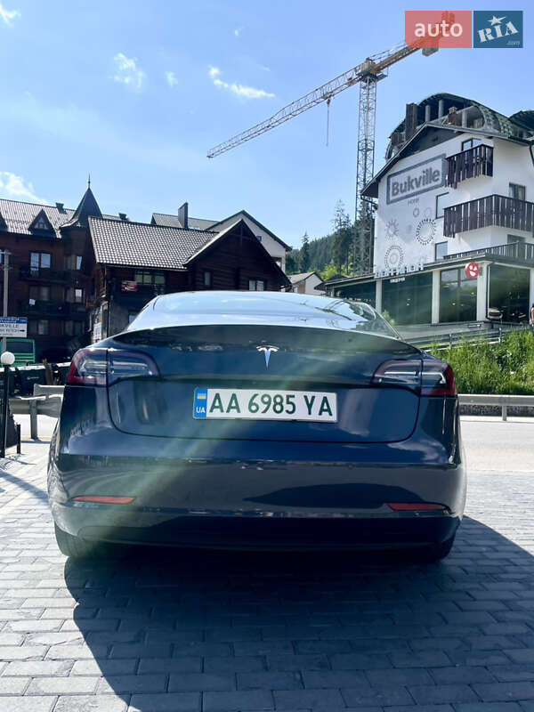 Седан Tesla Model 3 2019 в Києві