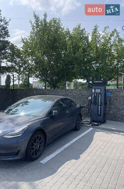 Седан Tesla Model 3 2019 в Киеве