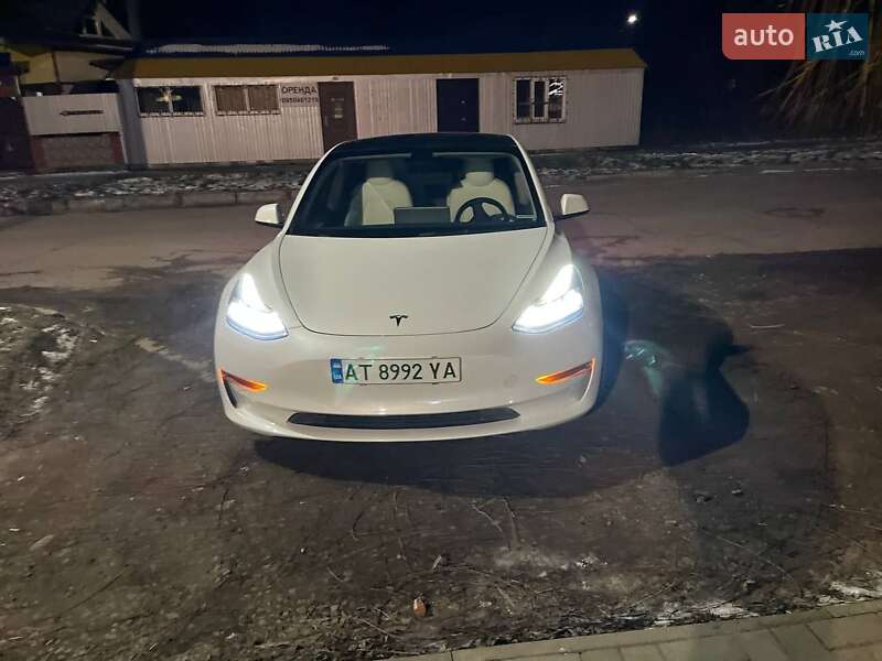 Седан Tesla Model 3 2022 в Ивано-Франковске фото 12 Седан Tesla Model 3 2022 в Ивано-Франковске