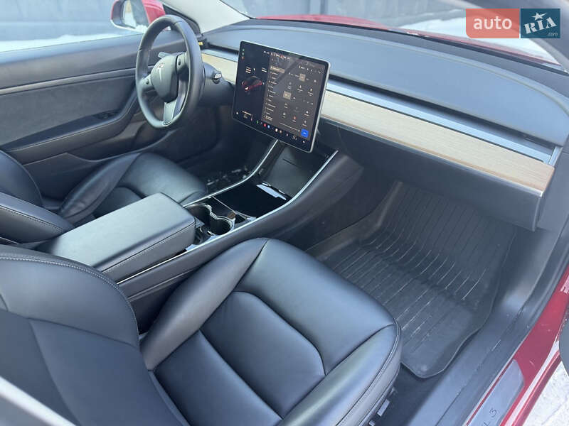 Седан Tesla Model 3 2020 в Киеве фото 14 Седан Tesla Model 3 2020 в Киеве