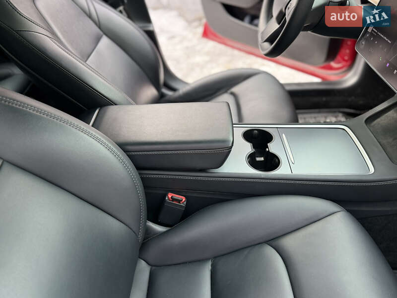 Седан Tesla Model 3 2020 в Києві фото 58 Седан Tesla Model 3 2020 в Києві