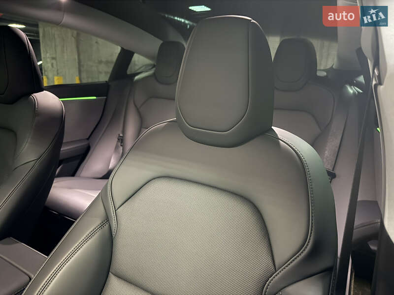 Седан Tesla Model 3 2025 в Тернополе