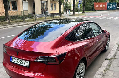Седан Tesla Model 3 2022 в Львове