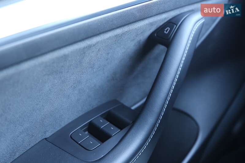 Седан Tesla Model 3 2021 в Киеве фото 26 Седан Tesla Model 3 2021 в Киеве
