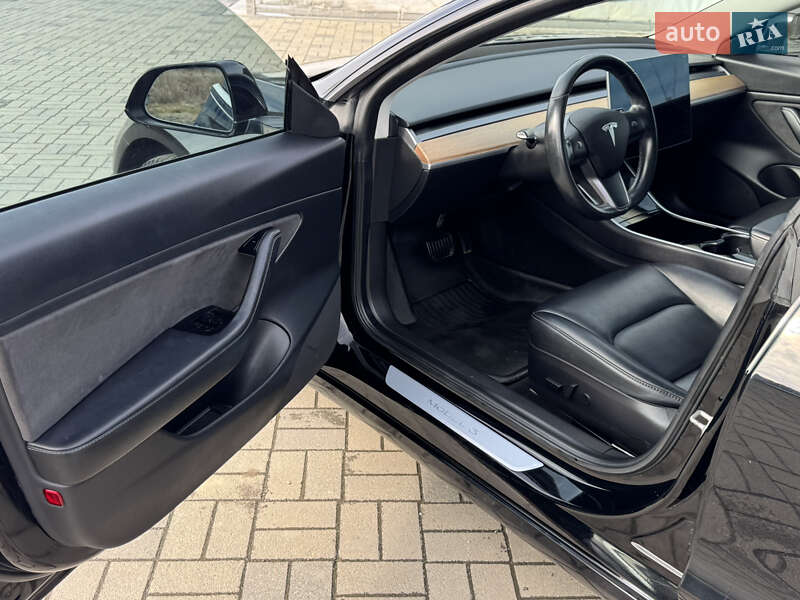 Седан Tesla Model 3 2019 в Иршаве фото 19 Седан Tesla Model 3 2019 в Иршаве