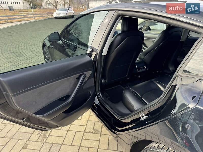 Седан Tesla Model 3 2019 в Иршаве фото 29 Седан Tesla Model 3 2019 в Иршаве