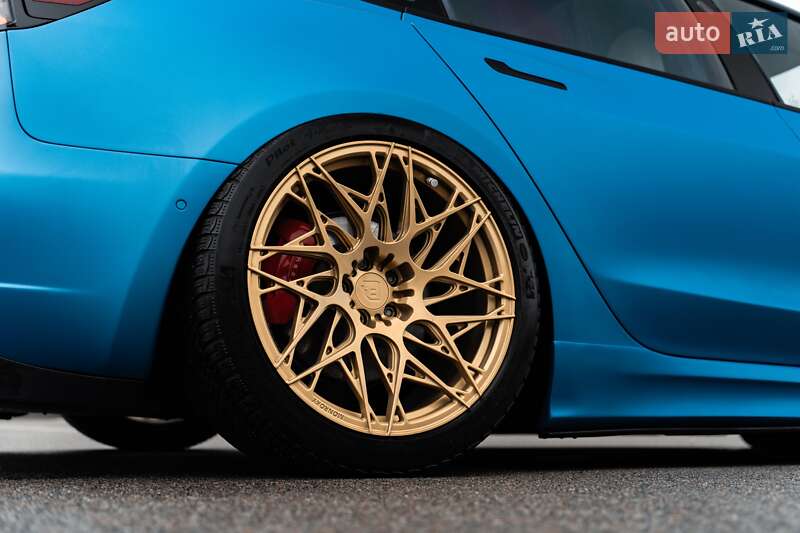 Седан Tesla Model 3 2018 в Киеве