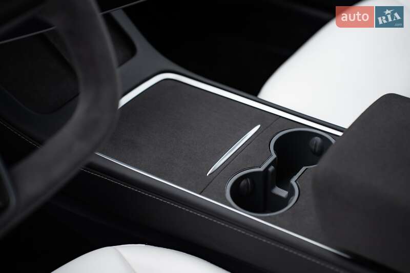 Седан Tesla Model 3 2018 в Киеве