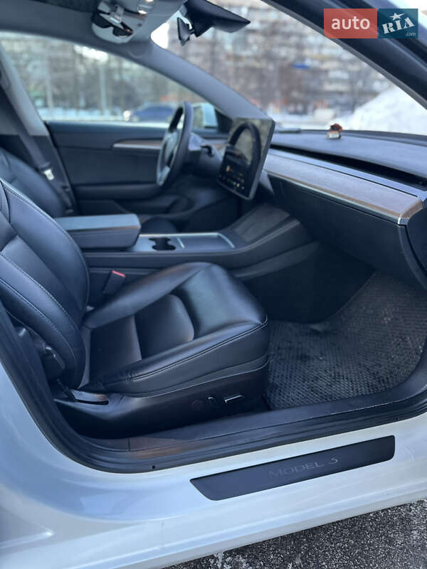 Седан Tesla Model 3 2022 в Києві