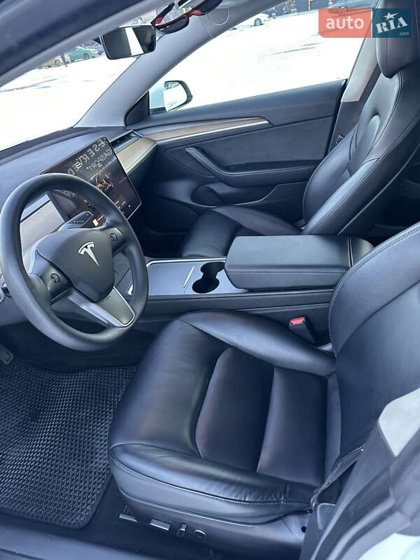 Седан Tesla Model 3 2022 в Києві