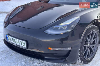 Седан Tesla Model 3 2019 в Рівному