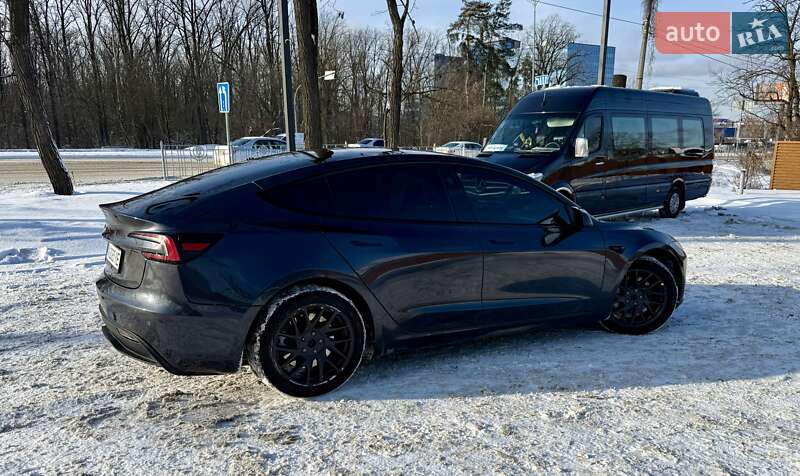 Седан Tesla Model 3 2024 в Киеве фото 3 Седан Tesla Model 3 2024 в Киеве