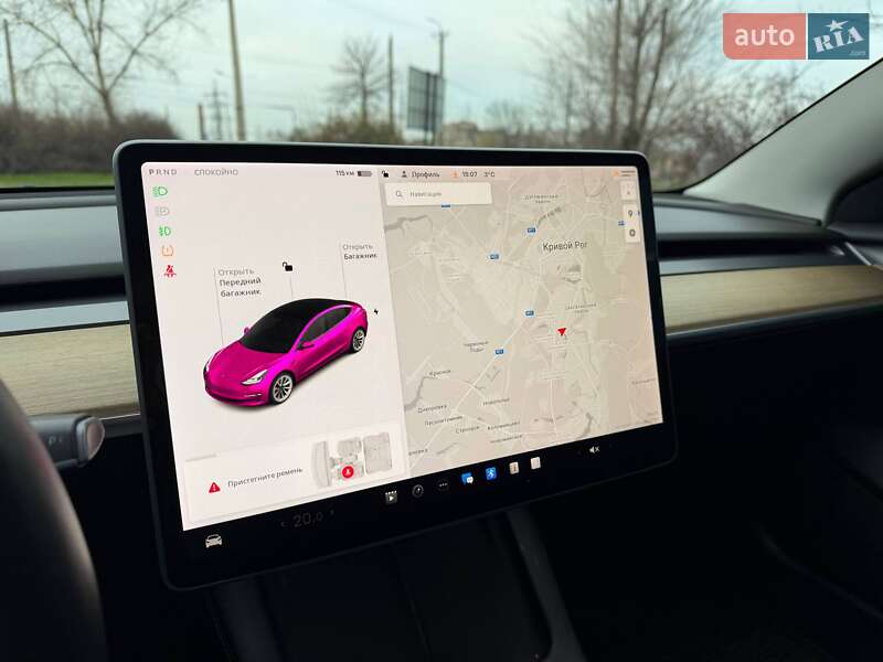Седан Tesla Model 3 2021 в Кривом Роге