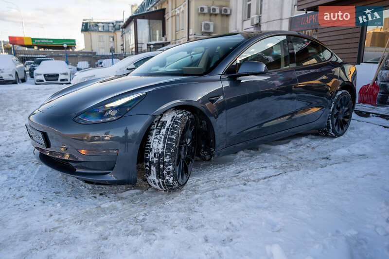 Седан Tesla Model 3 2022 в Києві