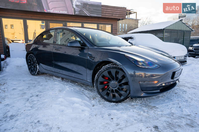 Седан Tesla Model 3 2022 в Києві