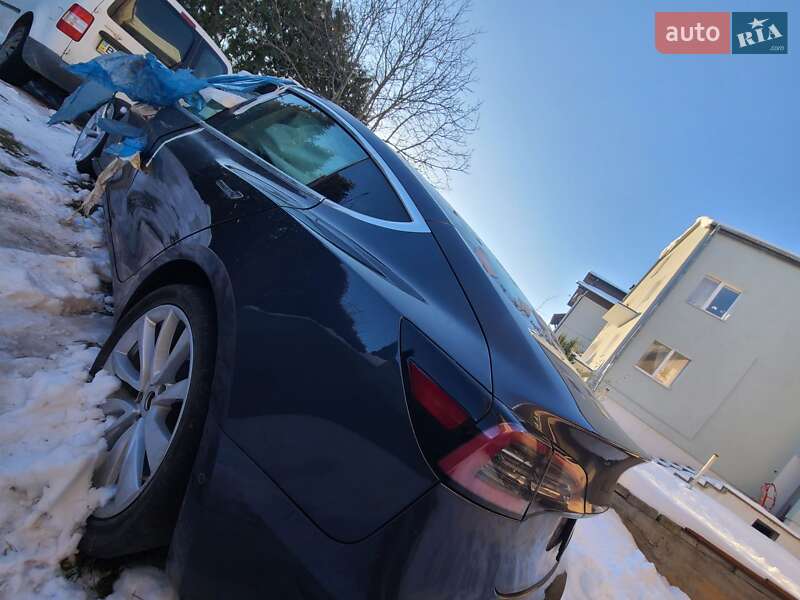 Седан Tesla Model 3 2019 в Львове