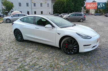 Седан Tesla Model 3 2020 в Виннице