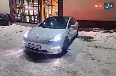 Седан Tesla Model 3 2021 в Львове