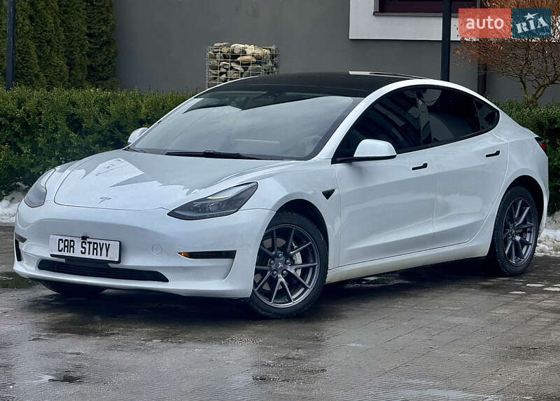 Седан Tesla Model 3 2023 в Стрию фото 6 Седан Tesla Model 3 2023 в Стрию