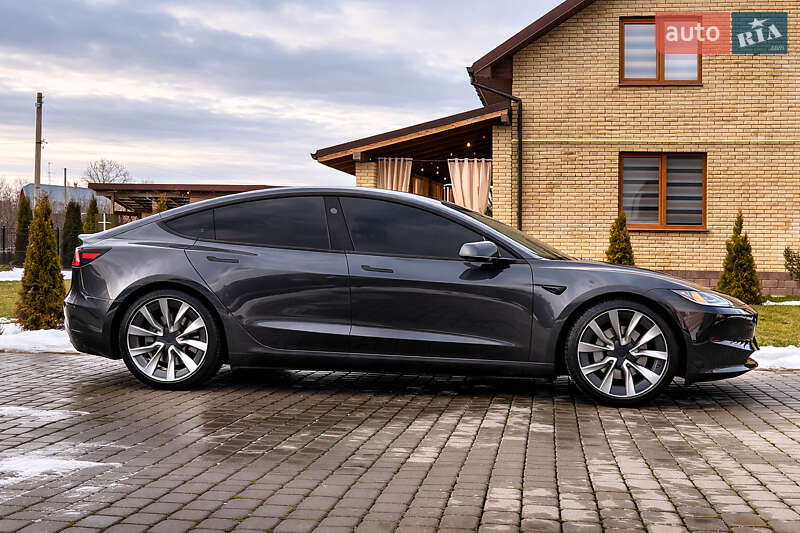 Седан Tesla Model 3 2024 в Стрые