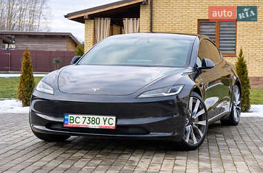 Седан Tesla Model 3 2024 в Стрые