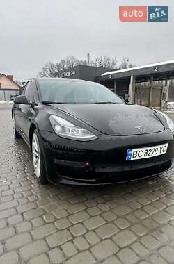 Седан Tesla Model 3 2022 в Львові