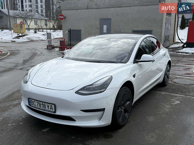 Tesla Model 3 2021