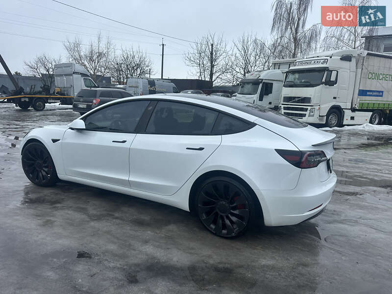 Седан Tesla Model 3 2021 в Луцке