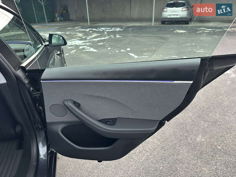 Седан Tesla Model 3 2024 в Дніпрі фото 20 Седан Tesla Model 3 2024 в Дніпрі