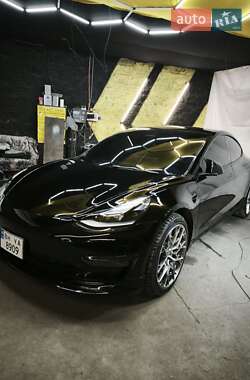 Седан Tesla Model 3 2022 в Одессе