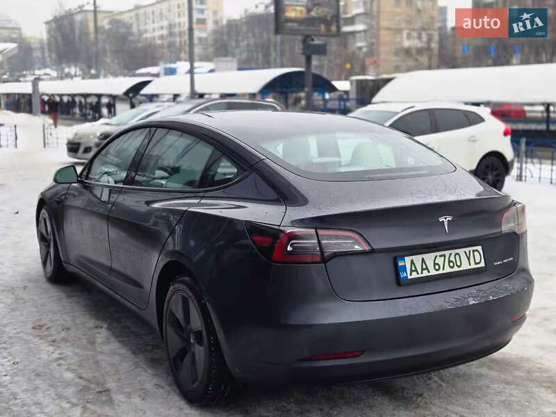 Седан Tesla Model 3 2023 в Киеве