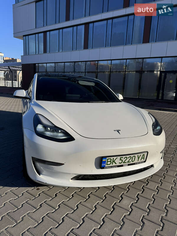 Tesla Model 3 2022 Tesla Model 3 2022