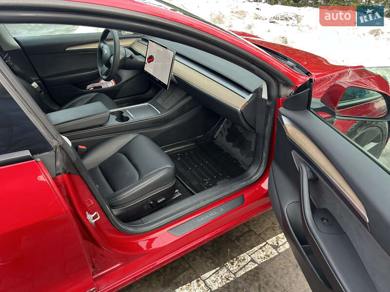 Седан Tesla Model 3 2021 в Львові
