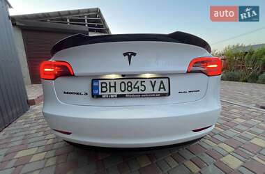 Седан Tesla Model 3 2018 в Одесі