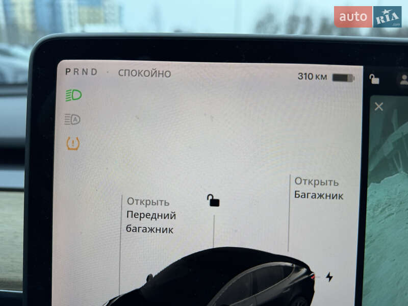 Седан Tesla Model 3 2018 в Львові