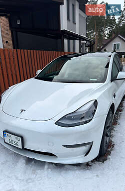 Седан Tesla Model 3 2021 в Києві