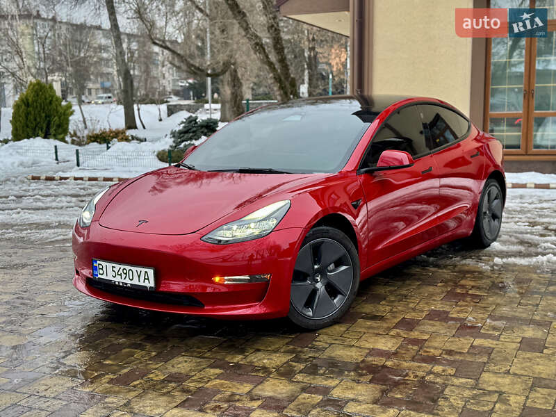 Седан Tesla Model 3 2022 в Кременчуге