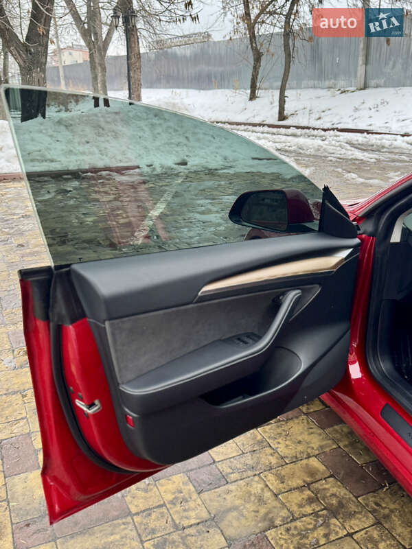 Седан Tesla Model 3 2022 в Кременчуге